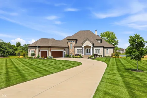 4025 Lochview Court