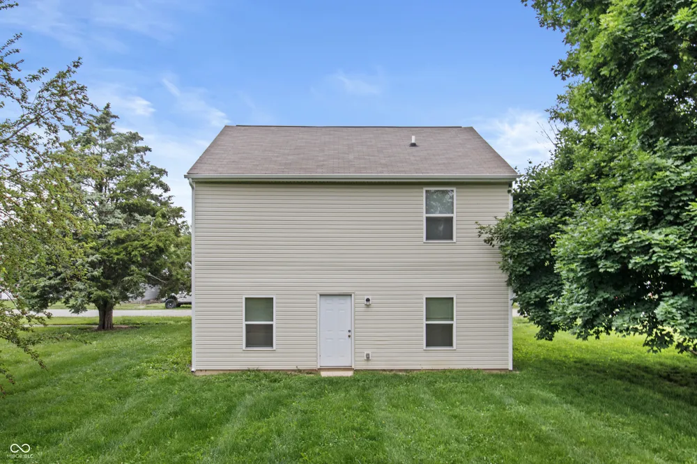 2227 S F STREET Elwood, IN 46036