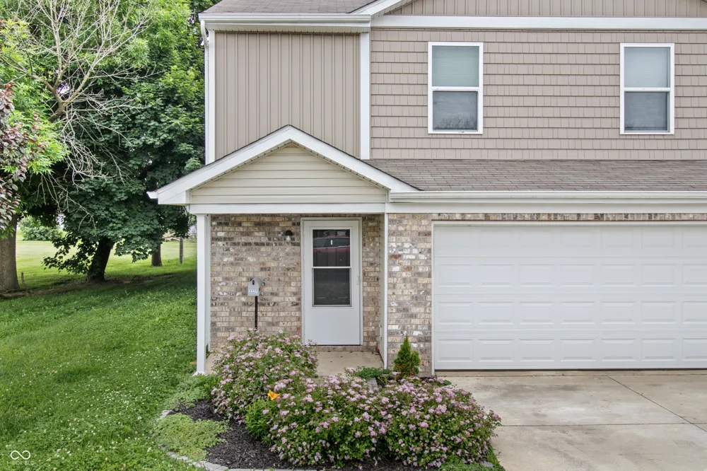 2227 S F STREET Elwood, IN 46036