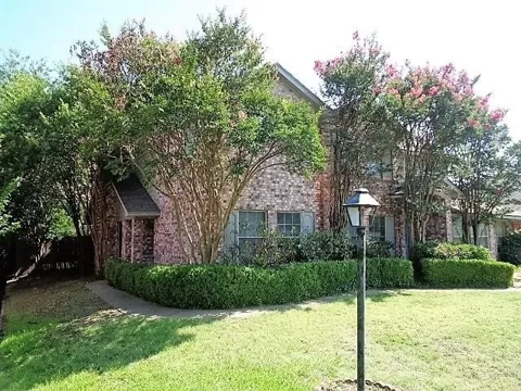 831 Ash Grove Lane