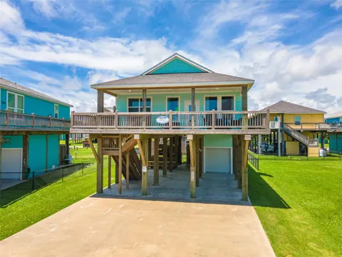 935 Eastview #B