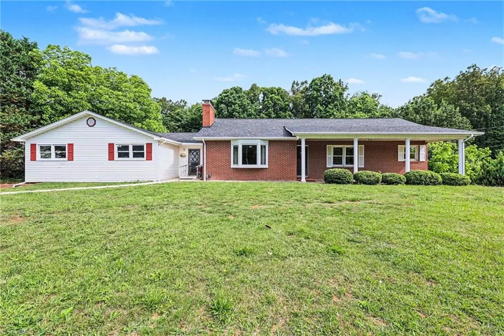 2767 Westfield Road Mount Airy, NC 27030