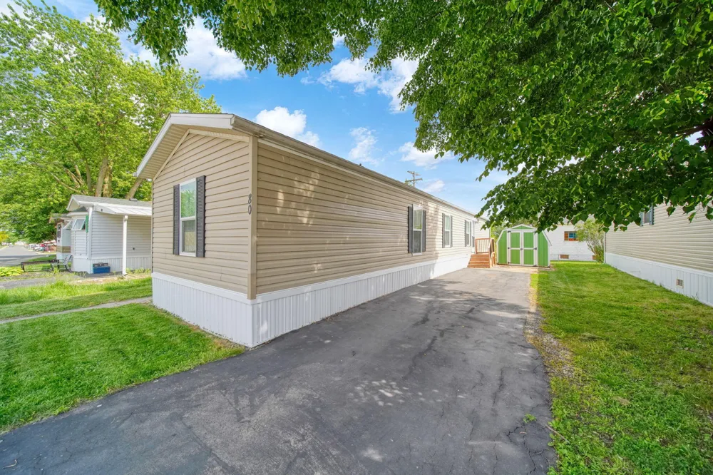 80 Sterling Adrian City, MI 49221