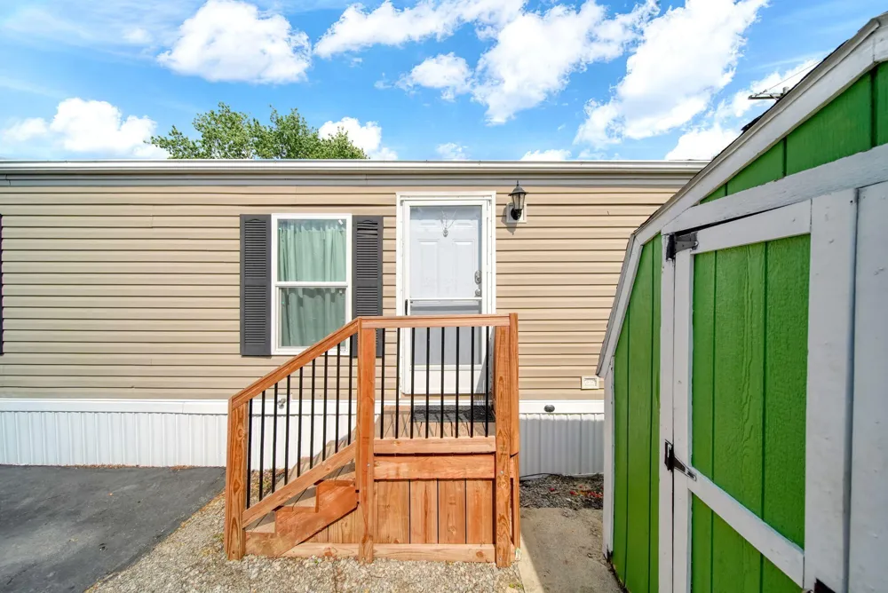 80 Sterling Adrian City, MI 49221