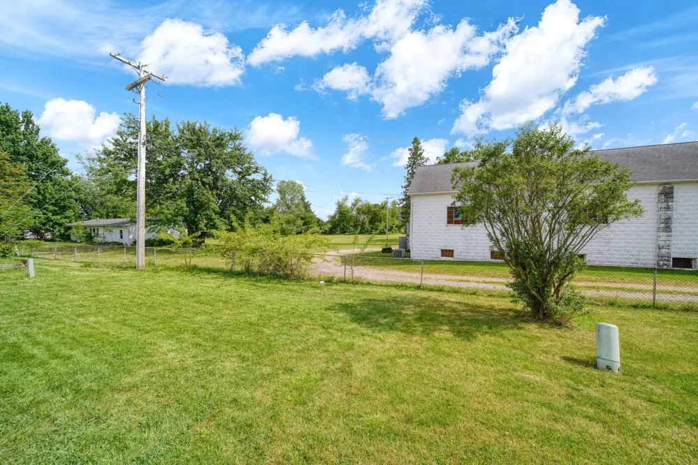 80 Sterling Adrian City, MI 49221