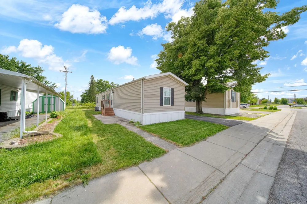 80 Sterling Adrian City, MI 49221