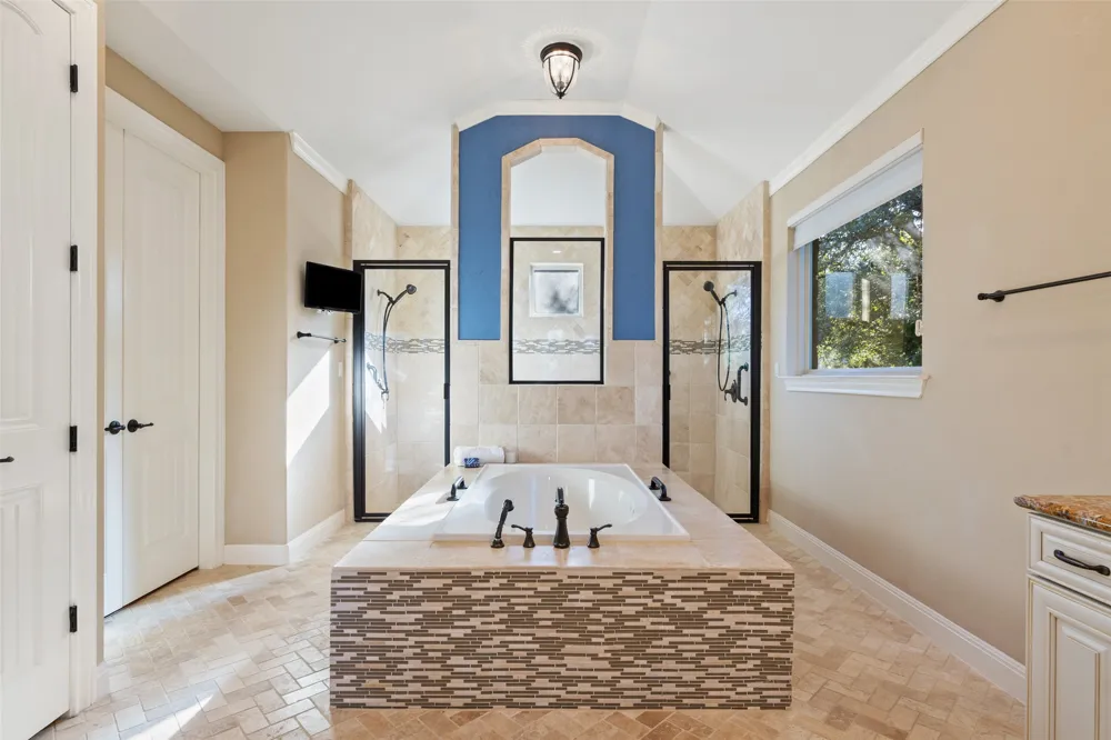 407 Bella Montagna Circle Austin, TX 78734