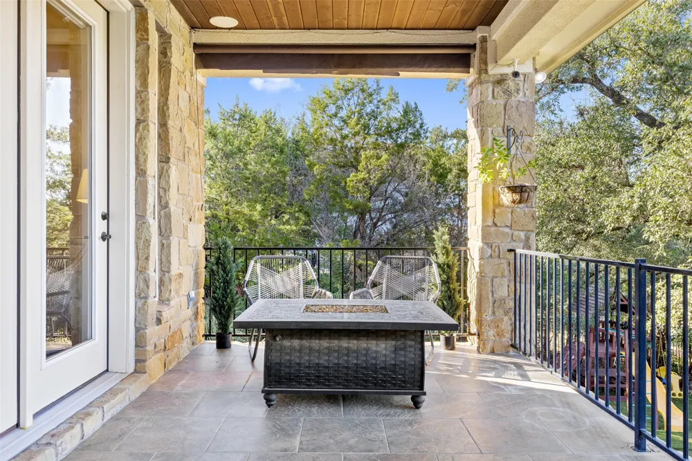 407 Bella Montagna Circle Austin, TX 78734