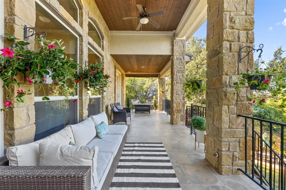 407 Bella Montagna Circle Austin, TX 78734