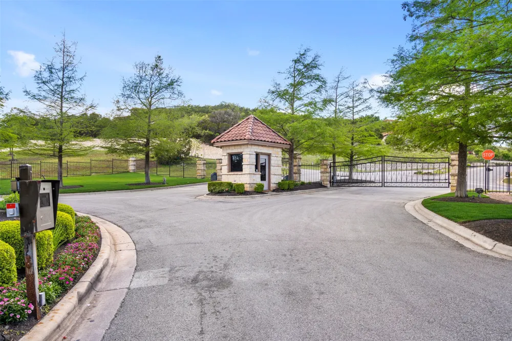 407 Bella Montagna Circle Austin, TX 78734