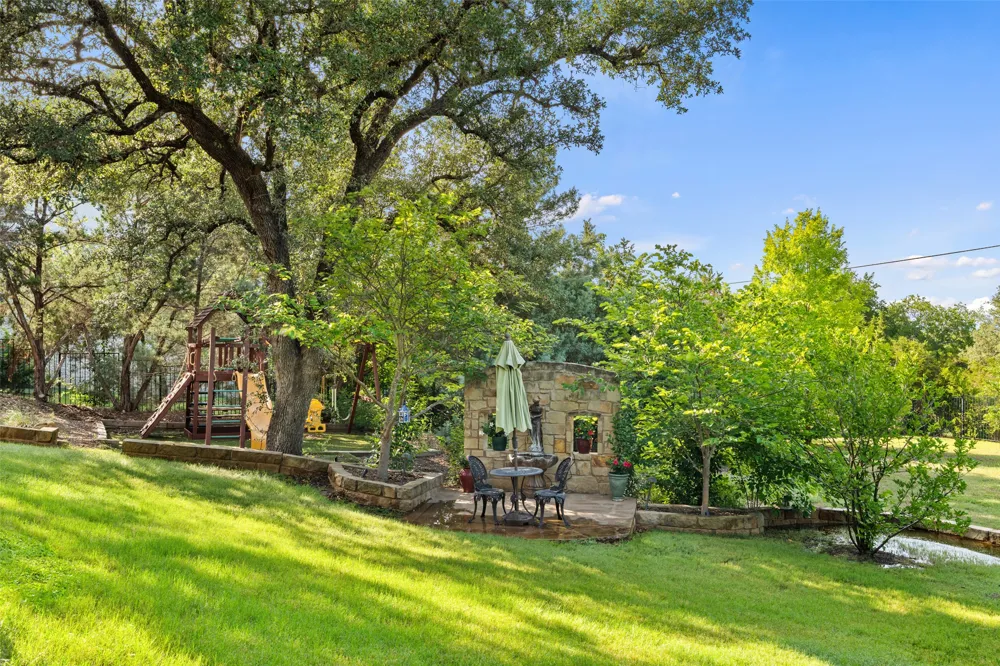 407 Bella Montagna Circle Austin, TX 78734