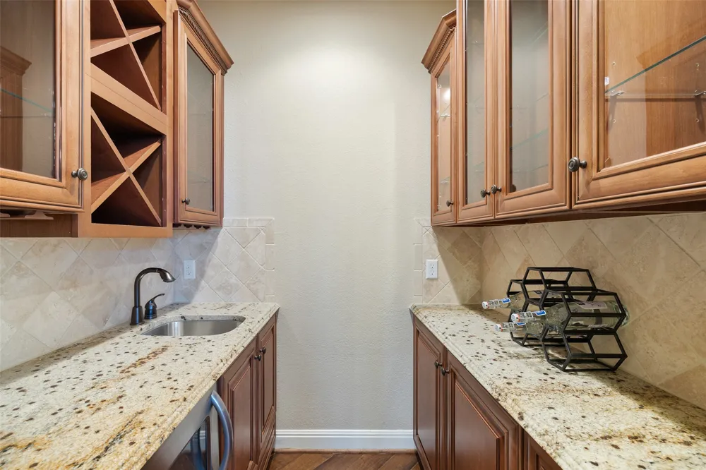 407 Bella Montagna Circle Austin, TX 78734
