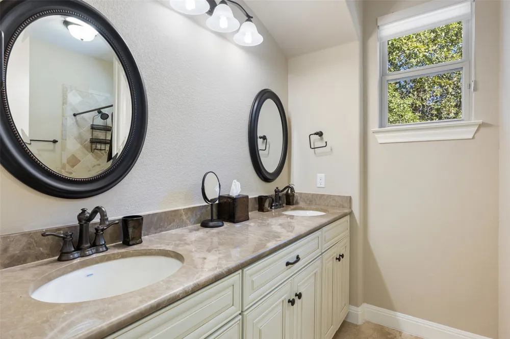 407 Bella Montagna Circle Austin, TX 78734