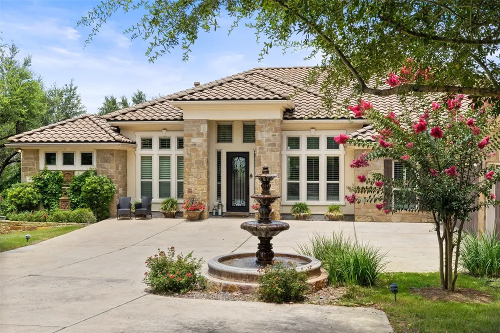 407 Bella Montagna Circle Austin, TX 78734
