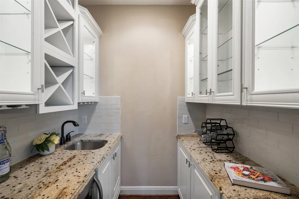 407 Bella Montagna Circle Austin, TX 78734