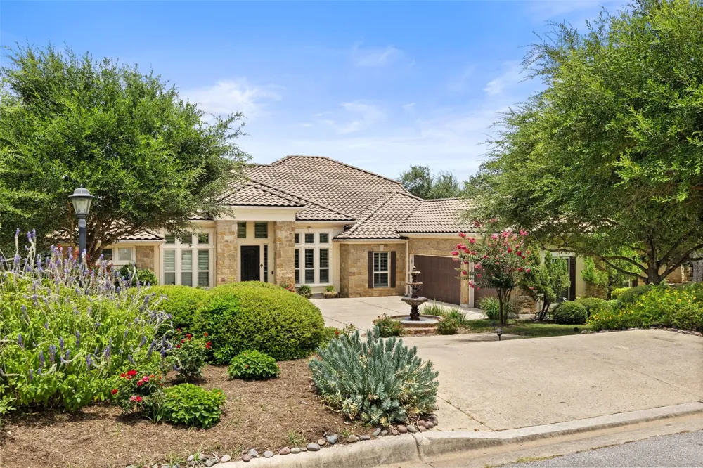 407 Bella Montagna Circle Austin, TX 78734