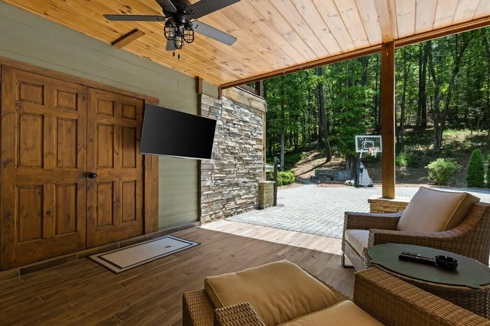 91 River Road Cherry Log, GA 30522