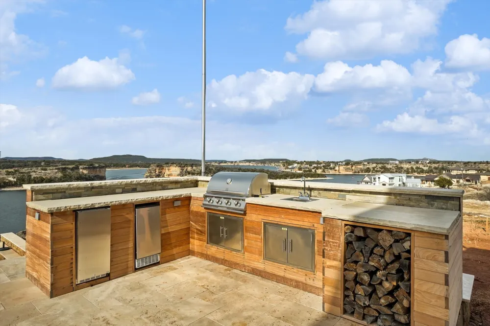 7077 W Hells Gate Drive Strawn, TX 76475