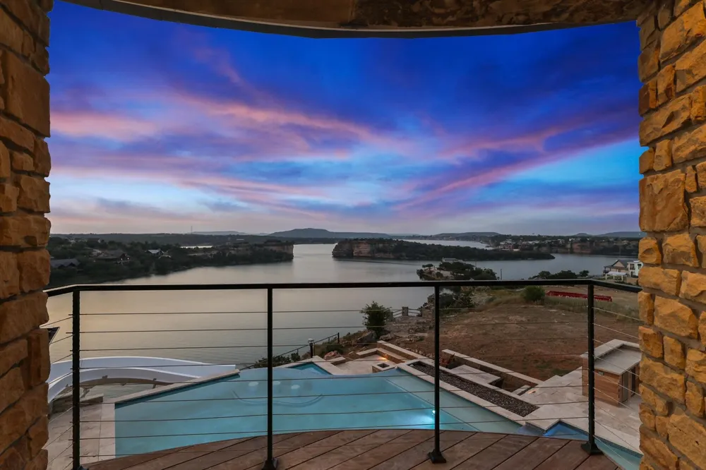 7077 W Hells Gate Drive Strawn, TX 76475