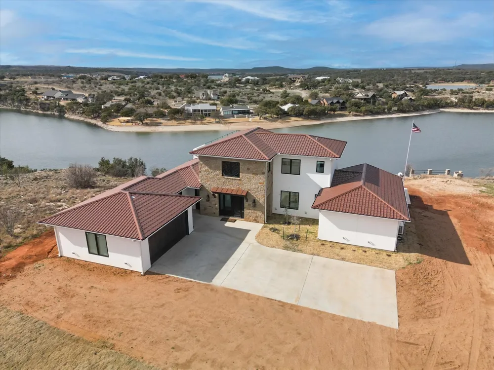 7077 W Hells Gate Drive Strawn, TX 76475