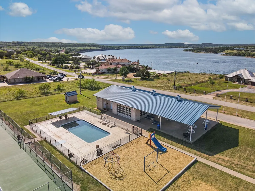7077 W Hells Gate Drive Strawn, TX 76475