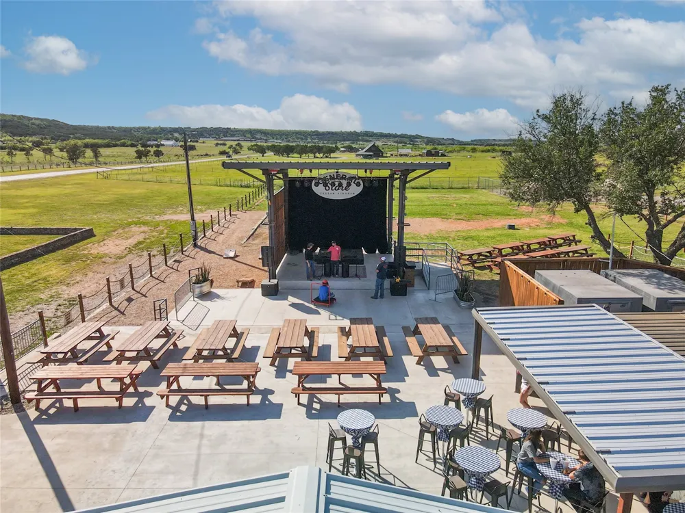 7077 W Hells Gate Drive Strawn, TX 76475