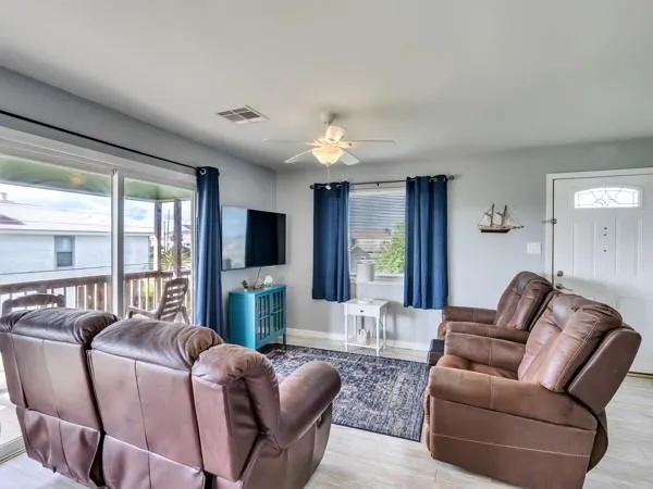 16531 Lewis Scott Road Jamaica Beach, TX 77554