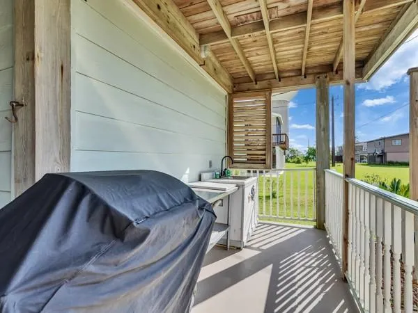 16531 Lewis Scott Road Jamaica Beach, TX 77554