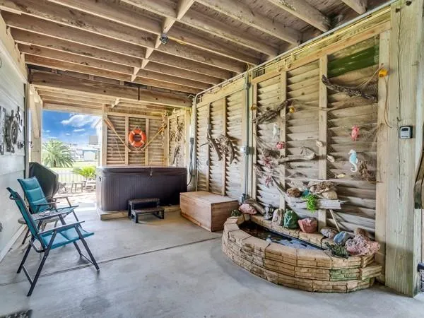 16531 Lewis Scott Road Jamaica Beach, TX 77554