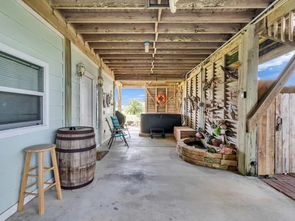 16531 Lewis Scott Road Jamaica Beach, TX 77554