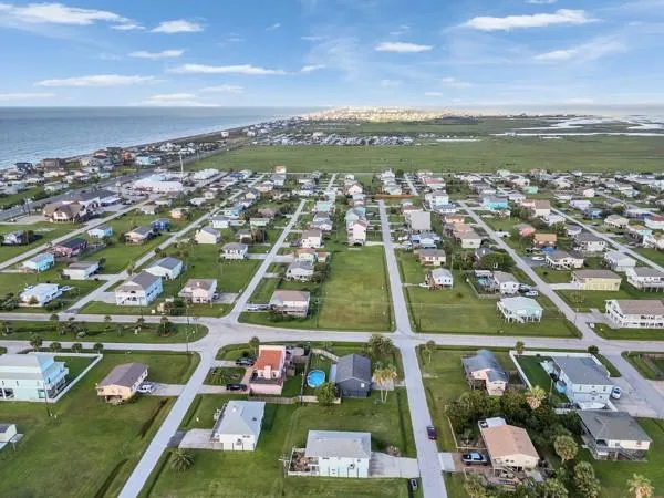 16531 Lewis Scott Road Jamaica Beach, TX 77554