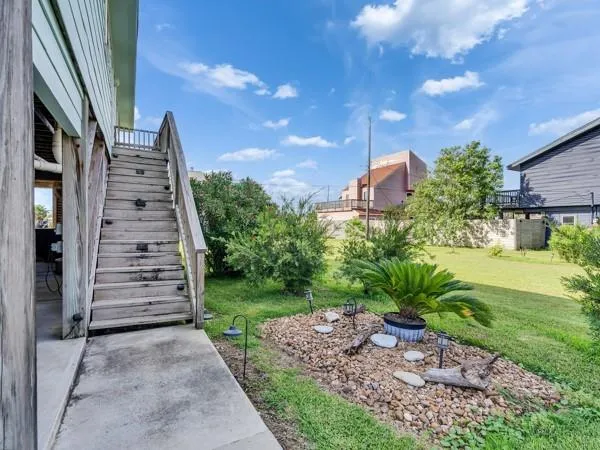 16531 Lewis Scott Road Jamaica Beach, TX 77554