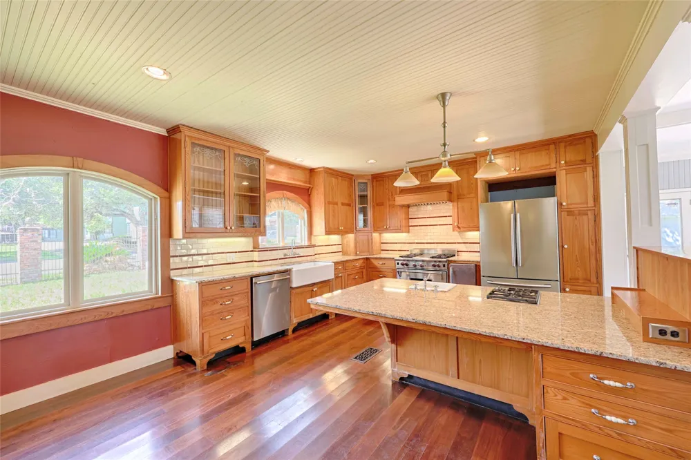 350 Madison Street La Grange, TX 78945