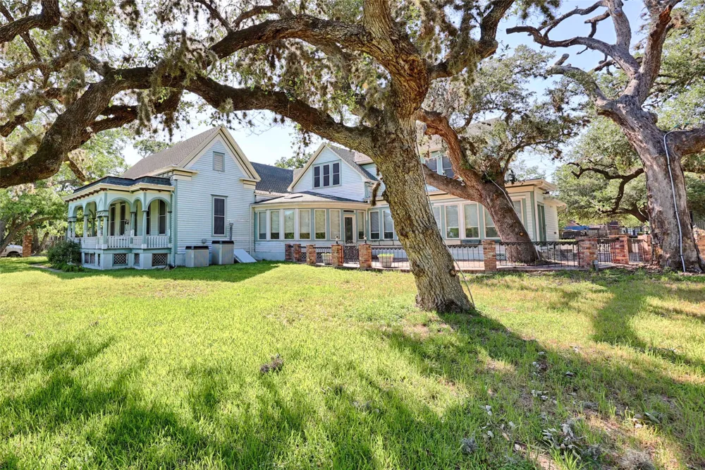 350 Madison Street La Grange, TX 78945