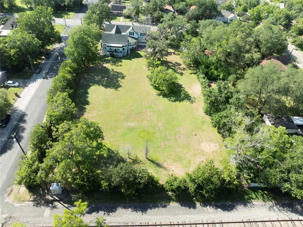 350 Madison Street La Grange, TX 78945
