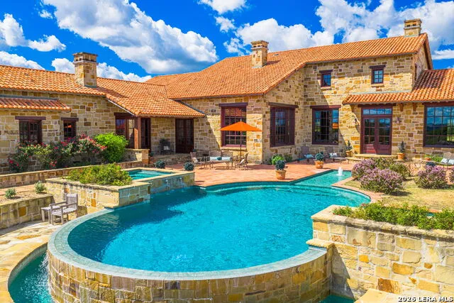 250 HIDDEN HILLS RANCH Camp Verde, TX 78010