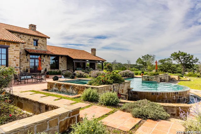 250 HIDDEN HILLS RANCH Camp Verde, TX 78010