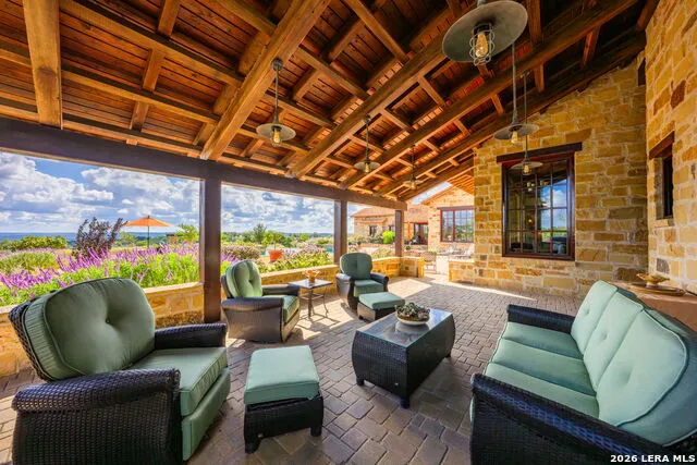 250 HIDDEN HILLS RANCH Camp Verde, TX 78010