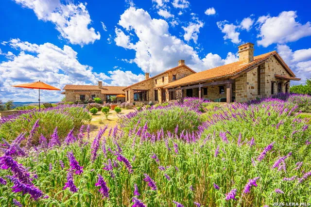 250 HIDDEN HILLS RANCH Camp Verde, TX 78010