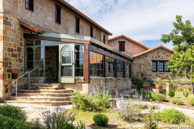 250 HIDDEN HILLS RANCH Camp Verde, TX 78010