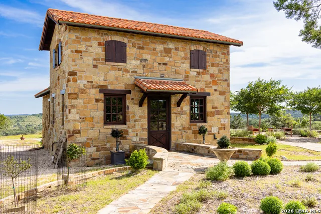 250 HIDDEN HILLS RANCH Camp Verde, TX 78010