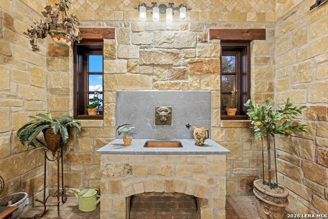 250 HIDDEN HILLS RANCH Camp Verde, TX 78010