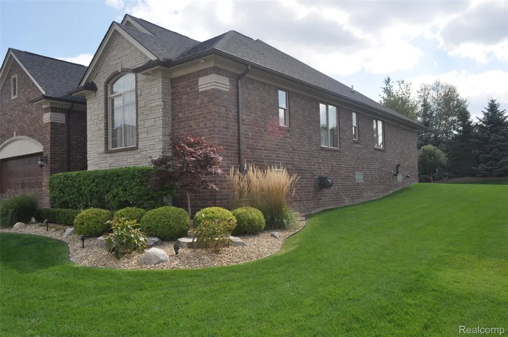 62735 Franklin Park Drive Washington Township, MI 48094