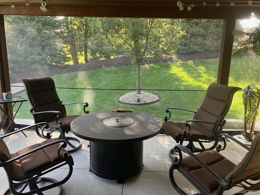 62735 Franklin Park Drive Washington Township, MI 48094