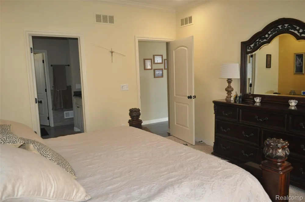 62735 Franklin Park Drive Washington Township, MI 48094