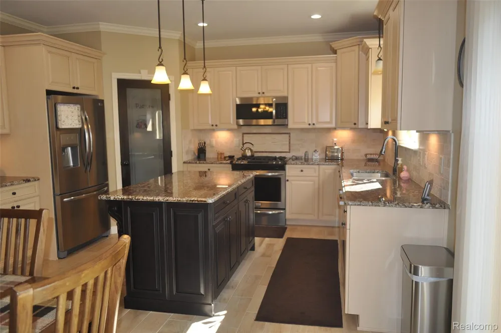 62735 Franklin Park Drive Washington Township, MI 48094