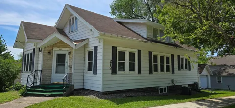 212 E 5th Street