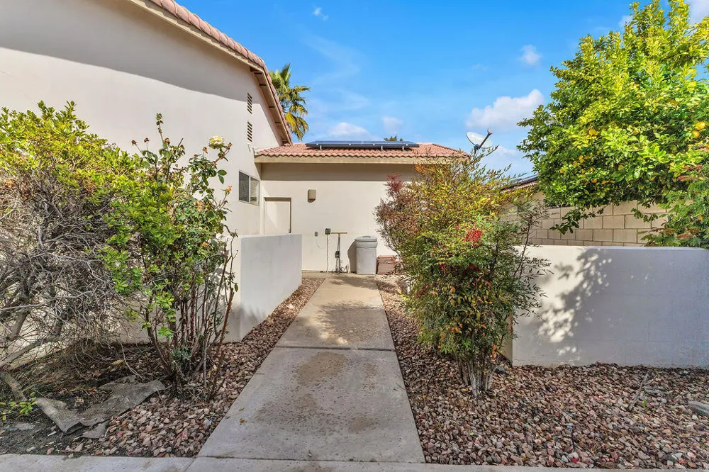 74613 Waterlily Circle Palm Desert, CA 92260