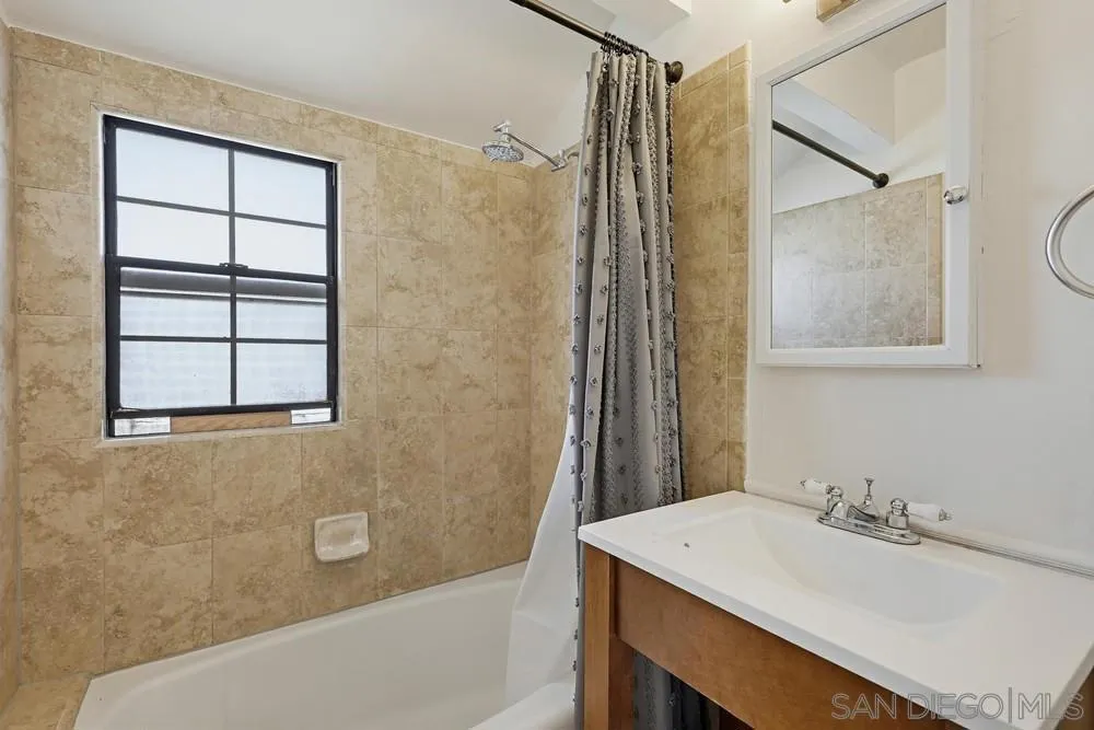 527 K Ave. National City, CA 91950