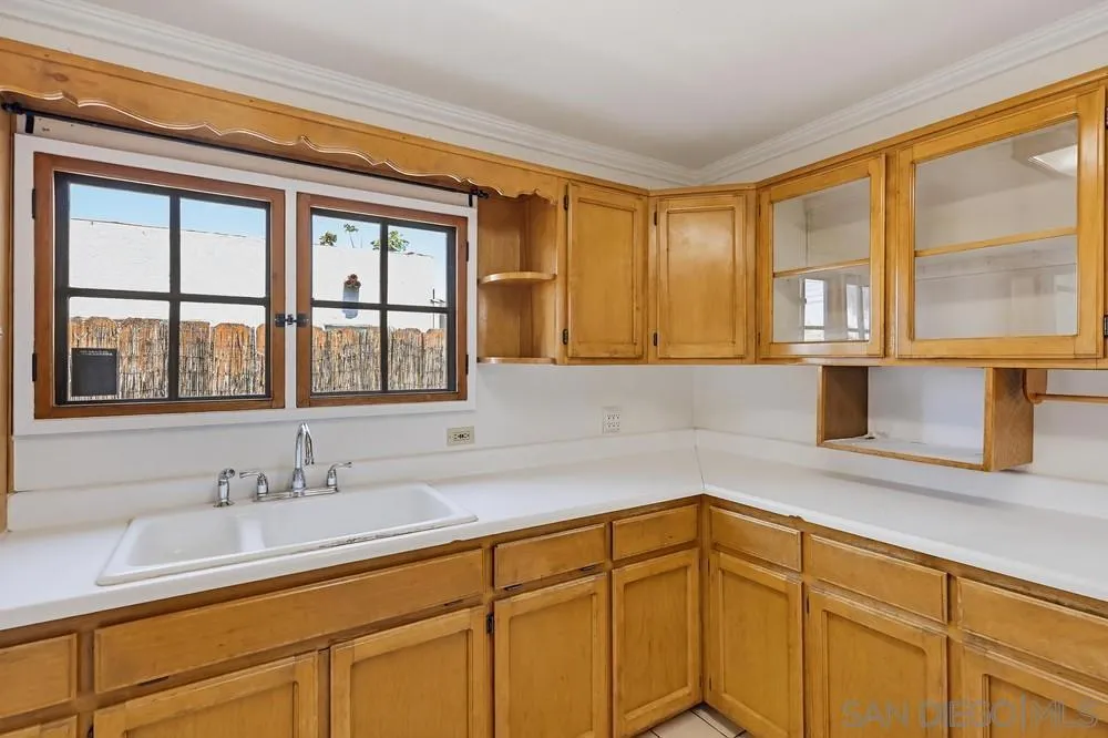 527 K Ave. National City, CA 91950